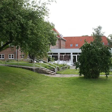 Emmaus Hostel *